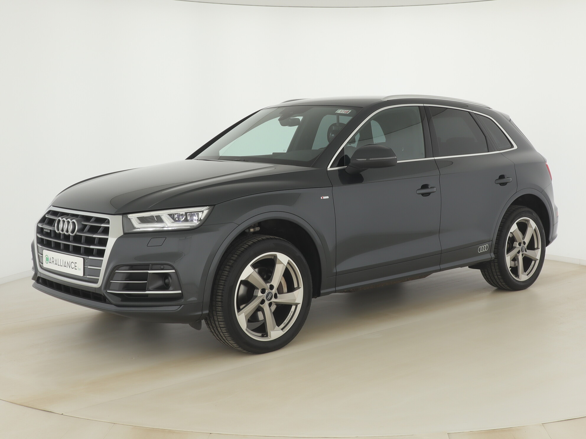 Audi – Q5 – S-line int. & ex...